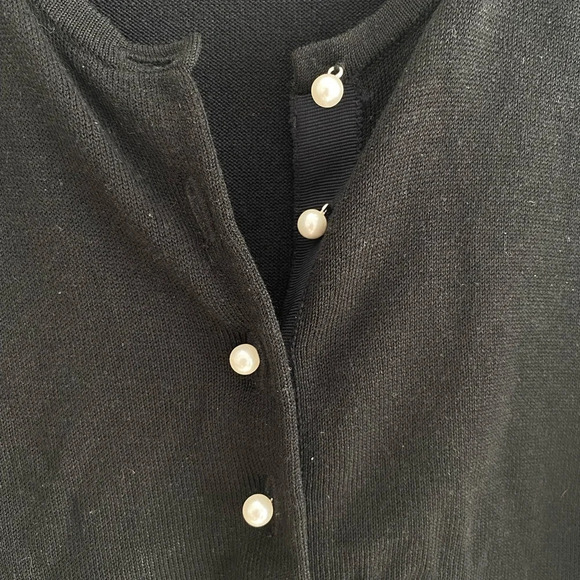 BANANA Republic Black  Silk Button Down Pearl Cardigan Top Size M - Picture 3 of 11
